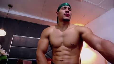Snapshot of adam_fit19cm chatting on October 2025 01:55:02 PM adam_fit19cm online show from October 2025 01:55:02 PM