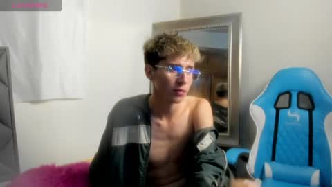 Adam online show from April 2026 07:19:01 AM