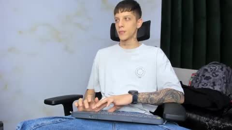 Adam online show from February 2025 08:22:02 PM