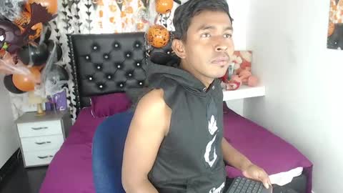 adam_morgan2 online show from October 2025 03:55:02 PM