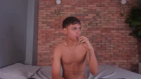 adam_piarse online show from December 2025 09:24:02 PM