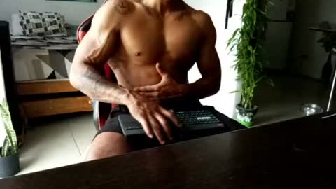 Adam Valencia online show from July 2026 07:16:01 PM