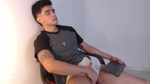 Snapshot of adama_soa chatting on October 2025 08:23:02 AM Hello guys excuse my absence I will be absent for several days for health reasons I hope you understand thank you very much. online show from October 2025 08:23:02 AM