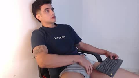 Snapshot of adama_soa chatting on October 2025 03:35:02 PM Hello guys excuse my absence I will be absent for several days for health reasons I hope you understand thank you very much. online show from October 2025 03:35:02 PM