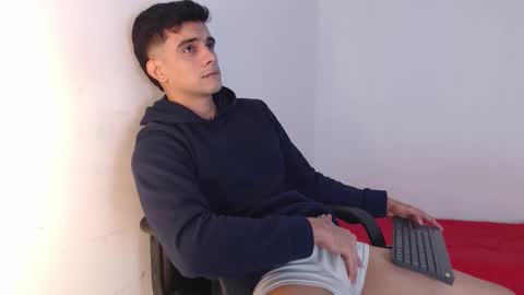 Snapshot of adama_soa chatting on October 2025 07:27:02 AM Hello guys excuse my absence I will be absent for several days for health reasons I hope you understand thank you very much. online show from October 2025 07:27:02 AM