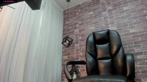 Adam online show from December 2024 07:17:02 AM