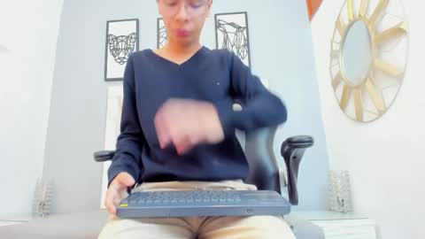 Adams Bobby online show from April 2026 11:18:02 AM