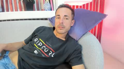 Snapshot of adams_sanz chatting on February 2026 07:07:01 PM Im Adams Sanz online show from February 2026 07:07:01 PM