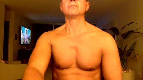 Snapshot of adamsix9 chatting on November 2025 01:37:01 AM Adam online show from November 2025 01:37:01 AM