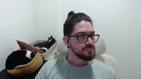 Snapshot of adamussutekh chatting on January 2026 10:21:02 AM Adam online show from January 2026 10:21:02 AM