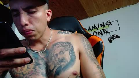 Snapshot of adan_hudson chatting on February 2025 01:55:01 AM Anderson online show from February 2025 01:55:01 AM