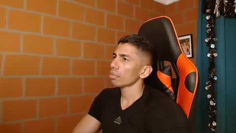 Adan Sin online show from January 2025 11:52:02 PM