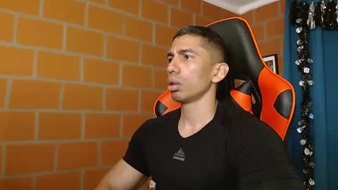 Adan Sin online show from January 2025 03:58:02 PM