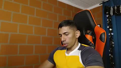 Adan Sin online show from January 2025 06:49:02 PM