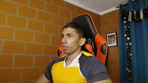 Adan Sin online show from February 2025 02:37:01 PM