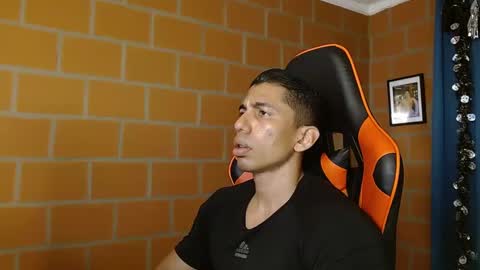 Adan Sin online show from February 2025 06:31:02 PM