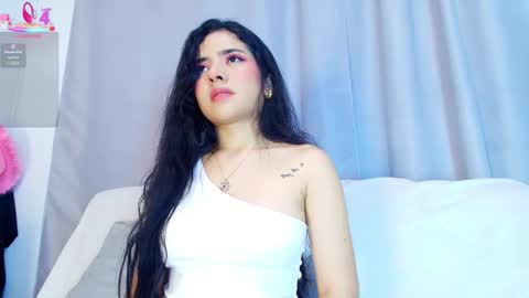  Adara Johnson  online show from November 2025 11:42:02 AM