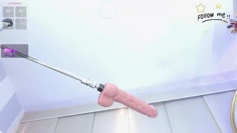 Snapshot of adara_lee chatting on September 2025 12:05:02 PM sofi online show from September 2025 12:05:02 PM