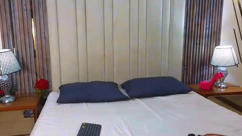 adarasmiith online show from December 2025 12:54:01 PM