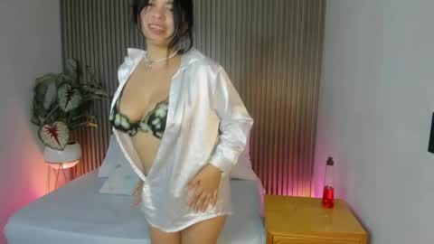 Snapshot of adarna13_ chatting on April 2026 07:25:01 PM A D A R N A online show from April 2026 07:25:01 PM