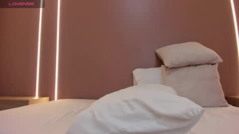 Snapshot of adarna13_ chatting on April 2026 08:09:02 PM A D A R N A online show from April 2026 08:09:02 PM