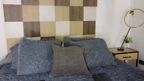 Andrea online show from January 2025 12:06:01 PM