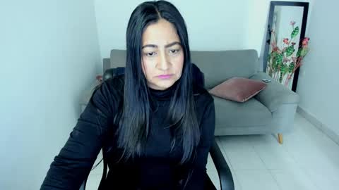 Carolina online show from September 2025 10:40:02 AM