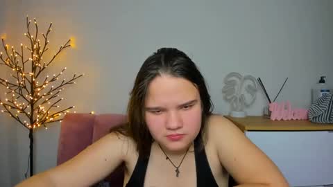 adelecruzz online show from February 2025 01:37:02 PM