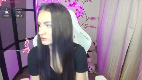 Adel online show from November 2025 01:38:01 AM