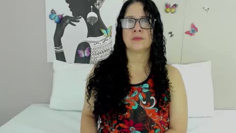 Adele Smithh online show from November 2025 11:57:02 AM