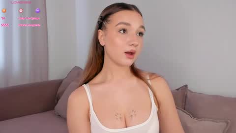 Snapshot of adelexx_zll chatting on April 2026 07:28:01 AM adelexx_zll online show from April 2026 07:28:01 AM