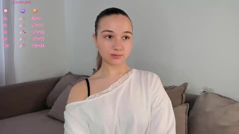 Snapshot of adelexx_zll chatting on April 2026 07:13:01 AM adelexx_zll online show from April 2026 07:13:01 AM