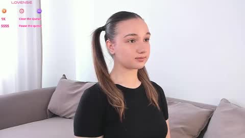 Snapshot of adelexx_zll chatting on April 2026 04:30:02 AM adelexx_zll online show from April 2026 04:30:02 AM