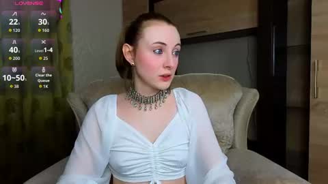 Snapshot of adelina_cowell chatting on July 2026 02:01:02 PM Adelina online show from July 2026 02:01:02 PM