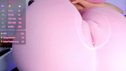 Snapshot of adelinaconte1 chatting on February 2025 10:30:02 PM adelinaconte1 online show from February 2025 10:30:02 PM