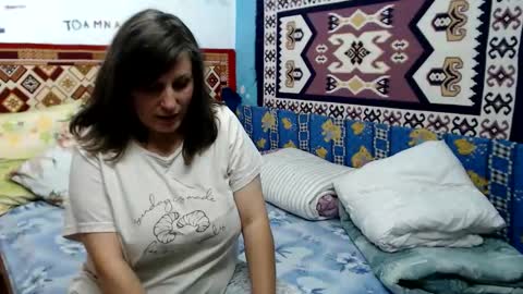 Larisa online show from October 2025 11:07:01 AM