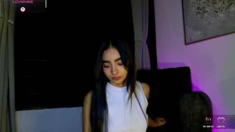 Snapshot of adelineevs chatting on April 2026 01:32:01 AM ADELINE online show from April 2026 01:32:01 AM