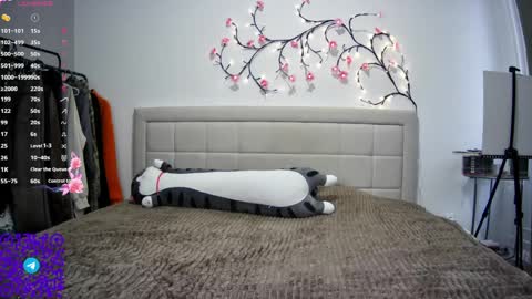 Snapshot of adelinehaefner chatting on April 2026 03:09:01 PM Anna online show from April 2026 03:09:01 PM