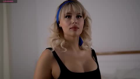 Snapshot of adelineking chatting on September 2025 01:40:02 AM Ade online show from September 2025 01:40:02 AM