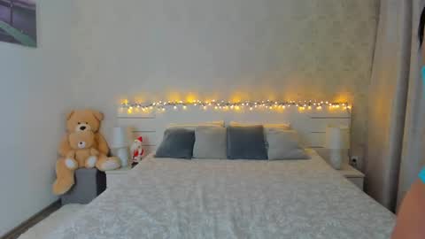 adellegirl online show from December 2024 03:22:02 PM