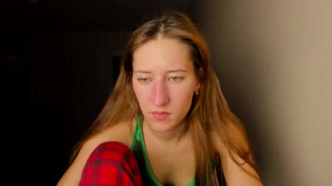 Snapshot of adellqueen chatting on April 2026 09:30:01 PM Adell online show from April 2026 09:30:01 PM