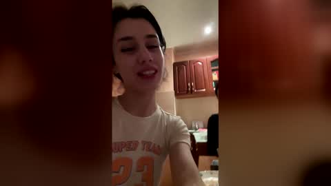 Snapshot of adellyy chatting on April 2026 10:18:01 PM Adellyy online show from April 2026 10:18:01 PM