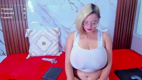 Snapshot of adelyginn_ chatting on March 2026 12:09:01 PM Adely online show from March 2026 12:09:01 PM