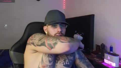 Snapshot of ades_lowe chatting on March 2026 05:02:02 AM Ades online show from March 2026 05:02:02 AM