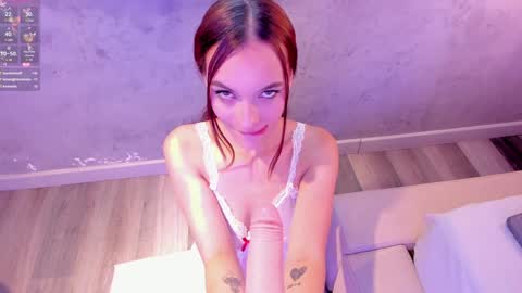 Snapshot of adhara_monroe chatting on January 2025 04:38:01 PM Adhara online show from January 2025 04:38:01 PM