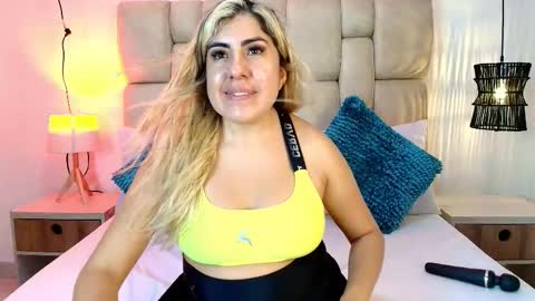 AdharaSmithh online show from November 2025 07:35:01 PM