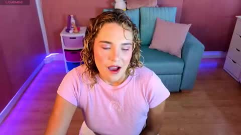 Snapshot of adharawo chatting on November 2025 12:52:01 PM Adhara online show from November 2025 12:52:01 PM