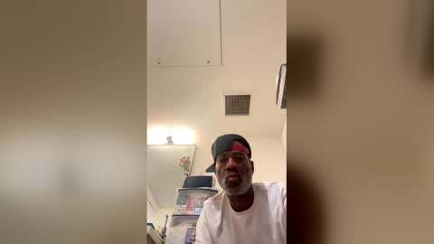 Snapshot of adick_ting chatting on April 2026 12:27:02 PM adick_ting online show from April 2026 12:27:02 PM