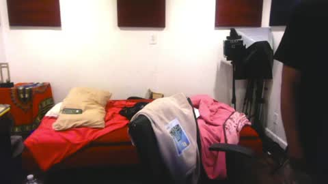 Snapshot of adick_ting chatting on April 2026 06:12:02 PM adick_ting online show from April 2026 06:12:02 PM