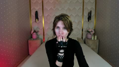 Snapshot of adonbev chatting on March 2026 05:30:02 AM adonbev online show from March 2026 05:30:02 AM